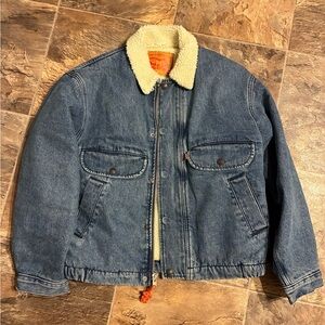 Levi's Blue Denim Jacket with Cream Sherpa Collar and Lining